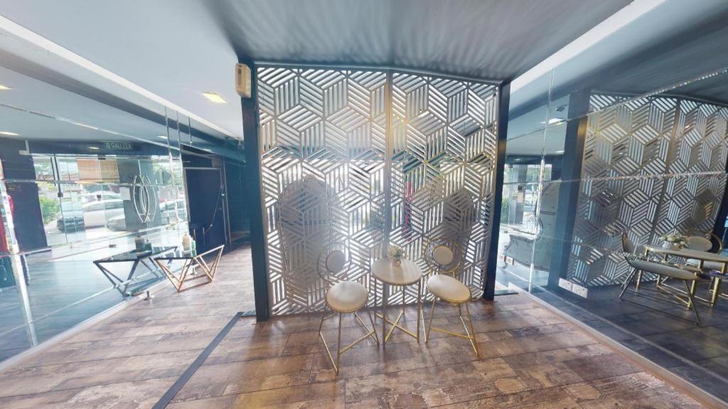 Artz Hotel Johor Bahru Exterior foto